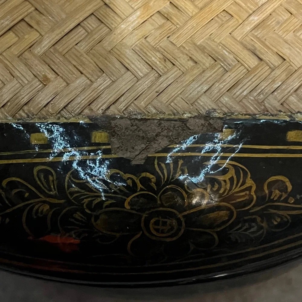 Vintage Hand Painted Black and Gold Lacquer Woven Straw Asian Nesting Boxes‎ Set